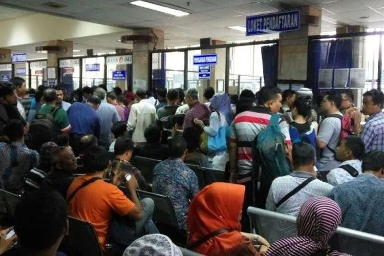 Hal Absurd yang Pasti Dirasakan Ketika Menempuh Ujian SIM. Deg-degan Banget! 6