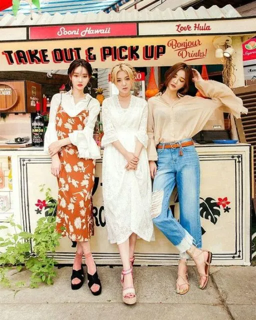 Gemasnya 8 Gaya OOTD Ala Korean Besties. Niatnya Iseng, Malah Jadi Sebagus Ini! 12