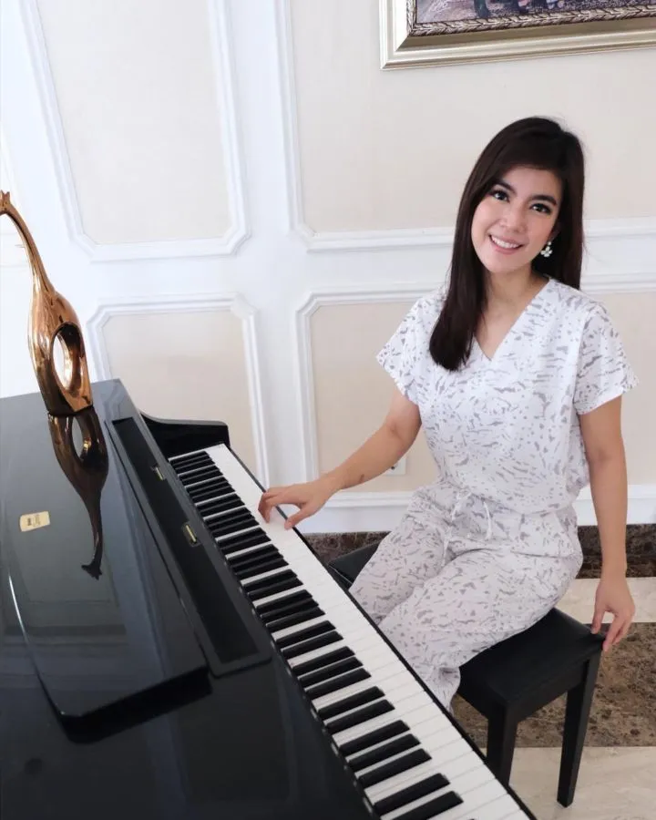 10 Artis yang Terkenal karena Perannya sebagai Pelakor atau Orang Ketiga. Aktingnya Bikin Emosi! 18