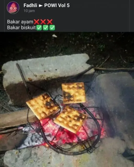 11 Cara Menikmati Biskuit yang Paling Nggak Masuk Akal. Kalau Mau Coba Sih Tanggung Sendiri Akibatnya 20