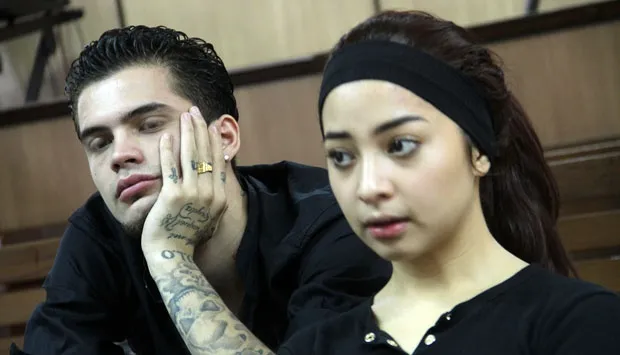 Tak Kuat Jalani LDR, 9 Artis ini Pilih Berpisah. Ada yang Sampai Akhiri Pernikahan 12