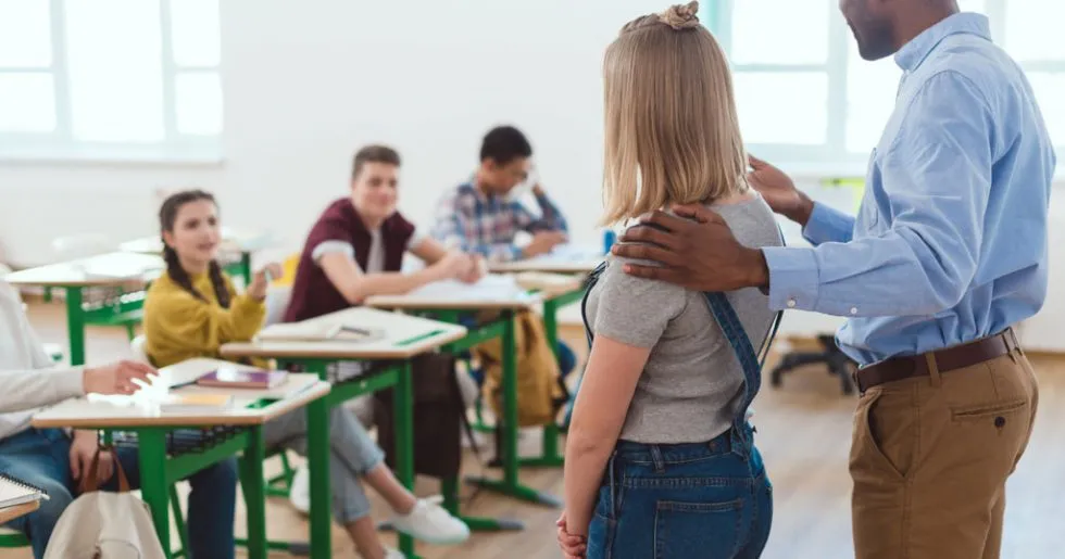 Suka Duka Jadi Anak Pindahan Sekolah. Pinter Dimusuhin, Nggak Pinter Nggak Punya Temen~ 6