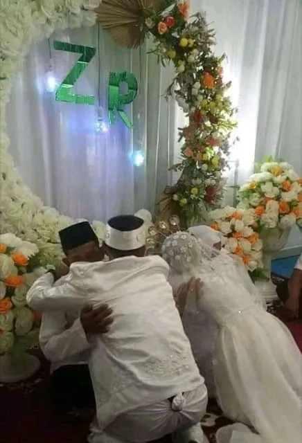 Deretan Potret Apes Saat Momen Nikah Ini Bukti Bahwa Cinta Memang Butuh Banyak Pengorbanan 14