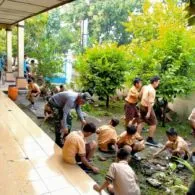 Nostalgia Bahagianya Momen Kerja Bakti di Masa Sekolah. Berasa Bebas Banget~