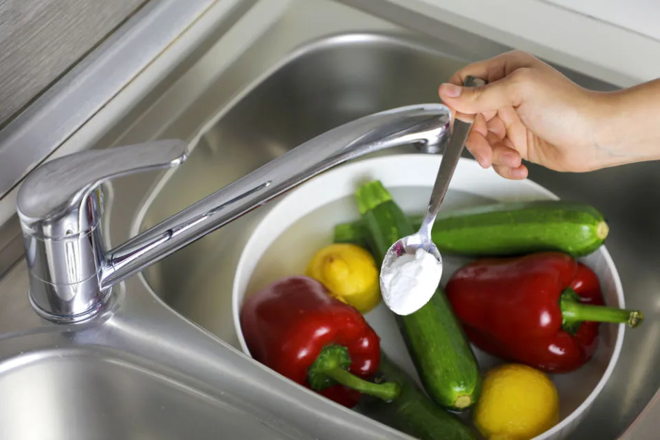 5 Cara Membersihkan Sayur Sayuran dari Ulat yang Nggak Kelihatan. Brokoli nih, Paling Rentan! 9