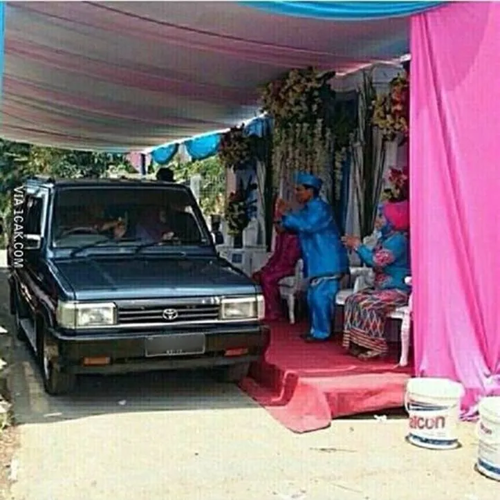Deretan Potret Apes Saat Momen Nikah Ini Bukti Bahwa Cinta Memang Butuh Banyak Pengorbanan 15