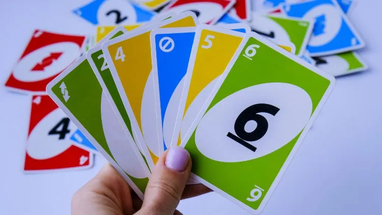 9 Ide Games Seru buat Acara Bukber & Reuni, Biar Nggak Cuma Bengong Saja 11 hipwee-hipwee-6 Ide Games Seru buat Acara Bukber & Reuni, Biar Nggak Cuma Nongkrong atau Main HP Sendiri Saja~ 2