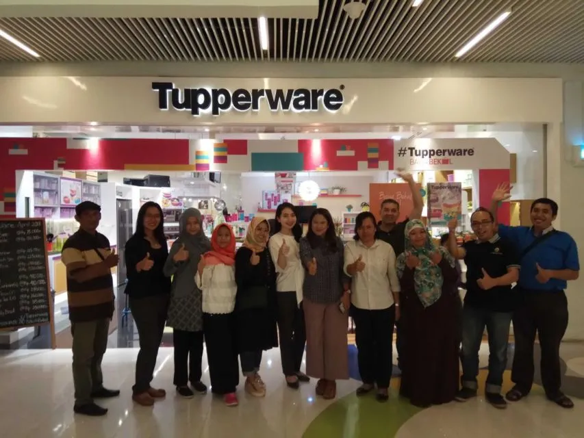 Tipu Daya dan Alasan Ibu-Ibu Membeli Tupperware. Emak Siapa yang Suka Begini nih? 6