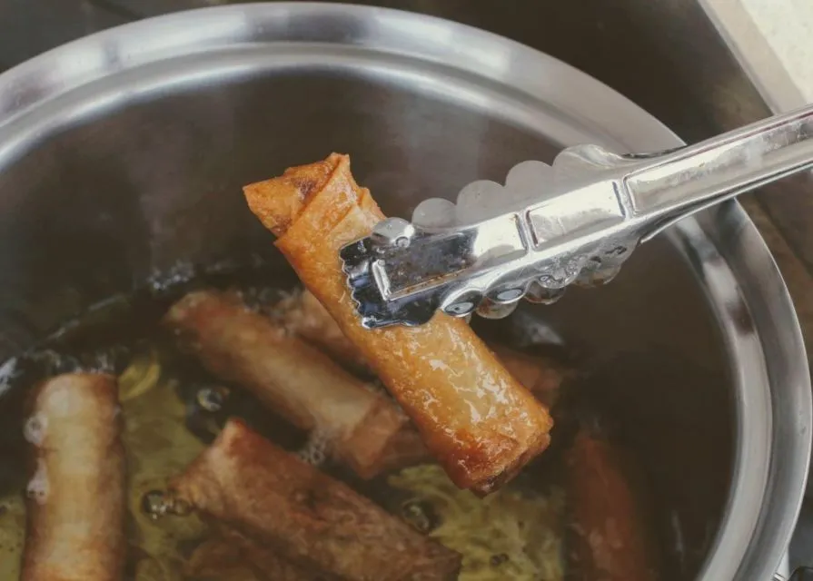 8 Cara Hemat Minyak Goreng Biar Nggak Cepat Habis, Stok Seliter Bisa untuk Masak Berhari-hari 10