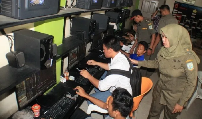 Nostalgia Masa Keemasan Warnet dari Kacamata Mas-mas Penjaga Warnet. Ada yang Pernah Merasakan? 6