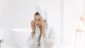 6 Aturan Dasar Penggunaan Masker Mata. Biar Hasilnya Optimal, Tempelkan dengan Benar