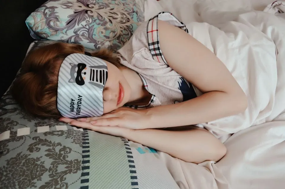 7 Aturan Pakai Masker Wajah yang Benar Sesuai Jenisnya. Kalau Ngasal, Kulitmu Bakal Cepat Tua 14