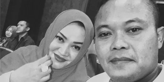 Pernikahan Terlihat Harmonis, 10 Seleb ini Ajukan Gugatan Cerai Tiba-Tiba. Terbaru Rachel-Niko 15