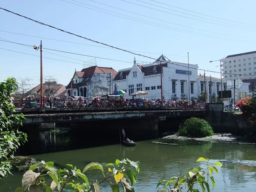 7 Destinasi Bersejarah di Surabaya, Kota Pahlawan yang Menyimpan Sejuta Cerita! 8