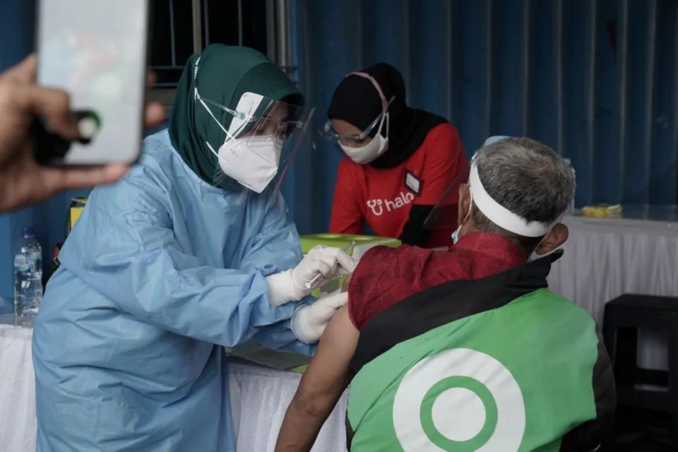 Halodoc Bersama Gojek Hadirkan Pos Pelayanan Vaksinasi Covid-19 Berbasis Drive Thru di Komplek Kemayoran Jakarta 5