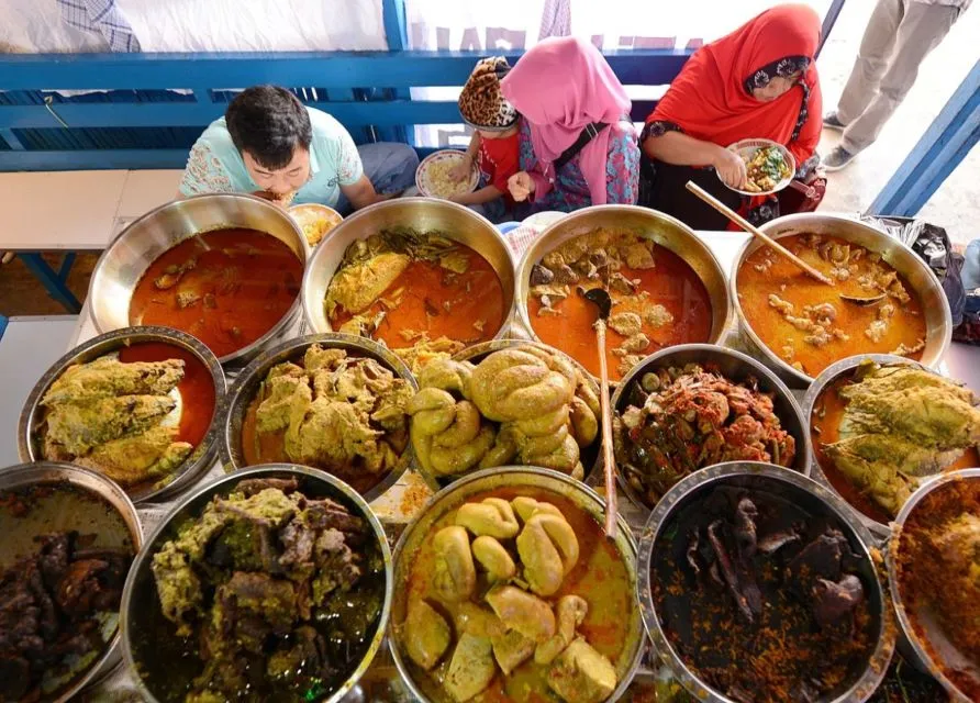 Nasi Kapau dan Nasi Padang. Serupa tapi Nggak Sama, Walaupun Sama-Sama dari Sumatera Barat! 10