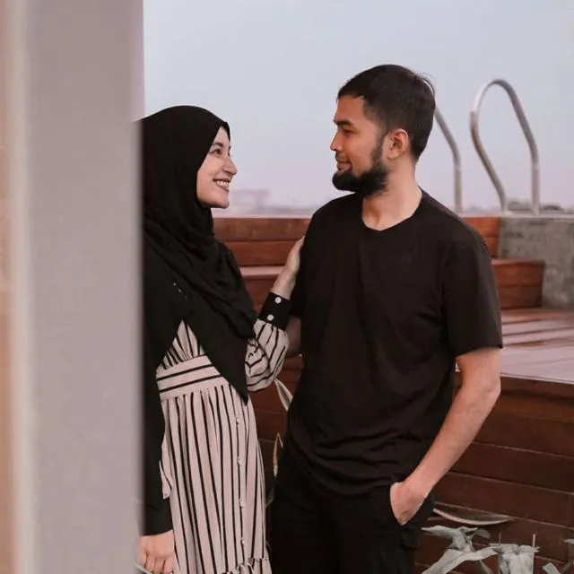 Serasi Banget, 13 Artis ini Berjodoh dan Menikah dengan Pasangan yang Berdarah Arab 16