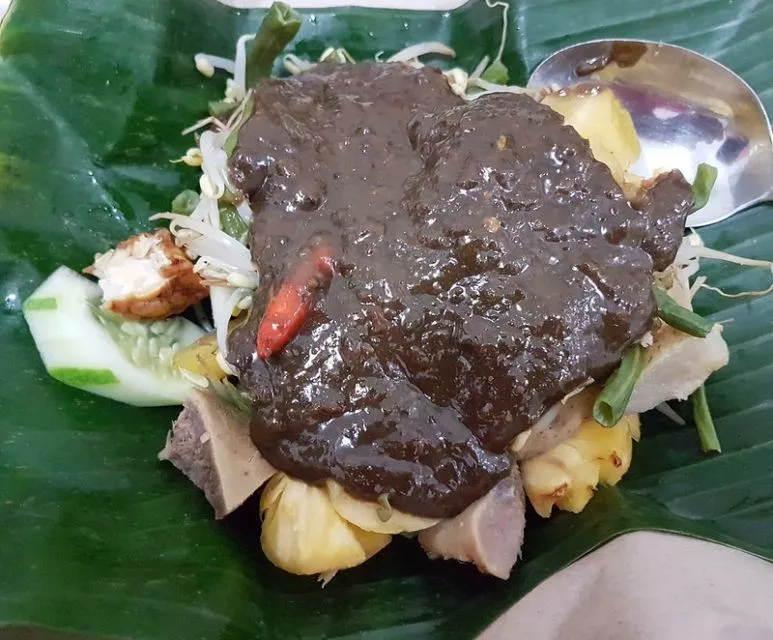Sejarah Rujak Cingur: Kuliner Khas Surabaya & Jawa Timur 3