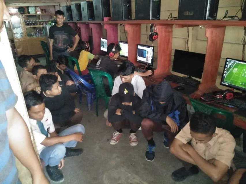 Tutupnya Gemscool Bikin Kita Nostalgia dengan Momen-Momen Konyol Waktu di Game Net. Ingat Nggak? 5
