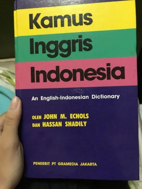 Dari Kamus Legendaris 5 Juta Kata Sampai 900-an Miliar Kata, Kamu Pernah Punya yang Mana? 4