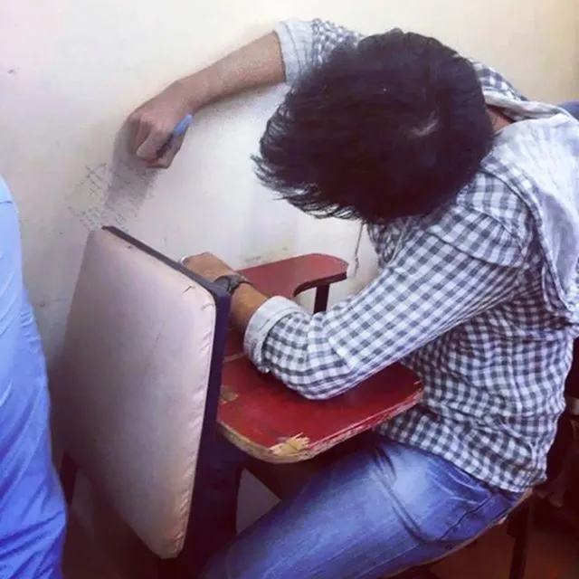 11 Momen Kocak Saat Ujian Sekolah ini Pasti Bikin Kamu Rindu Suasana Kelas. Online Terooos~ 18
