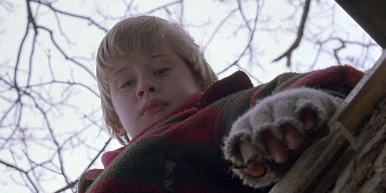 11 Sosok Anak Kecil Paling Mengerikan dalam Film. Jauh dari Kata Lucu dan Menggemaskan! 22