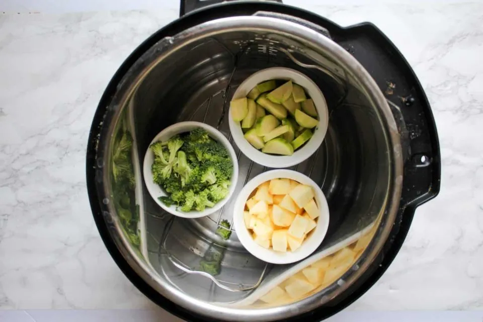 Daftar Kriteria Panci yang Aman untuk Memasak MPASI. Nggak Harus Mahal, Kok! 9
