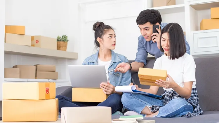 Rasanya Buka Usaha Dapet Klien Teman Sendiri. Untung sih, tapi Nggak Jarang Apes~ 10