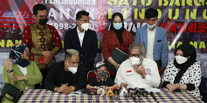 Daus Mini Akhirnya Akui Ical Anak Kandungnya, sang Istri Beberkan Awal Mula Perseteruan Soal Tes DNA 2