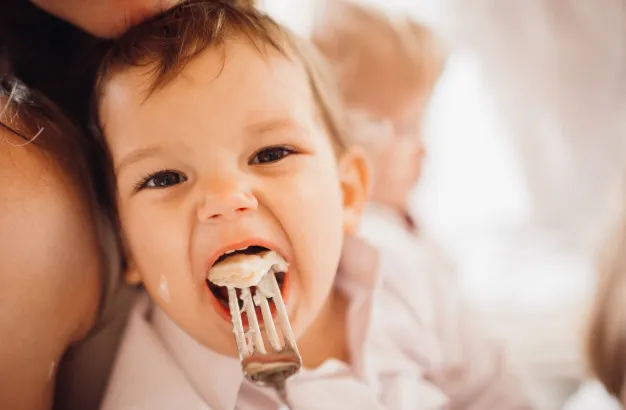Terlihat Aneh, 5 Perilaku Balita Ini Sebenarnya Normal. Jangan Kesal Dulu, Moms! 8