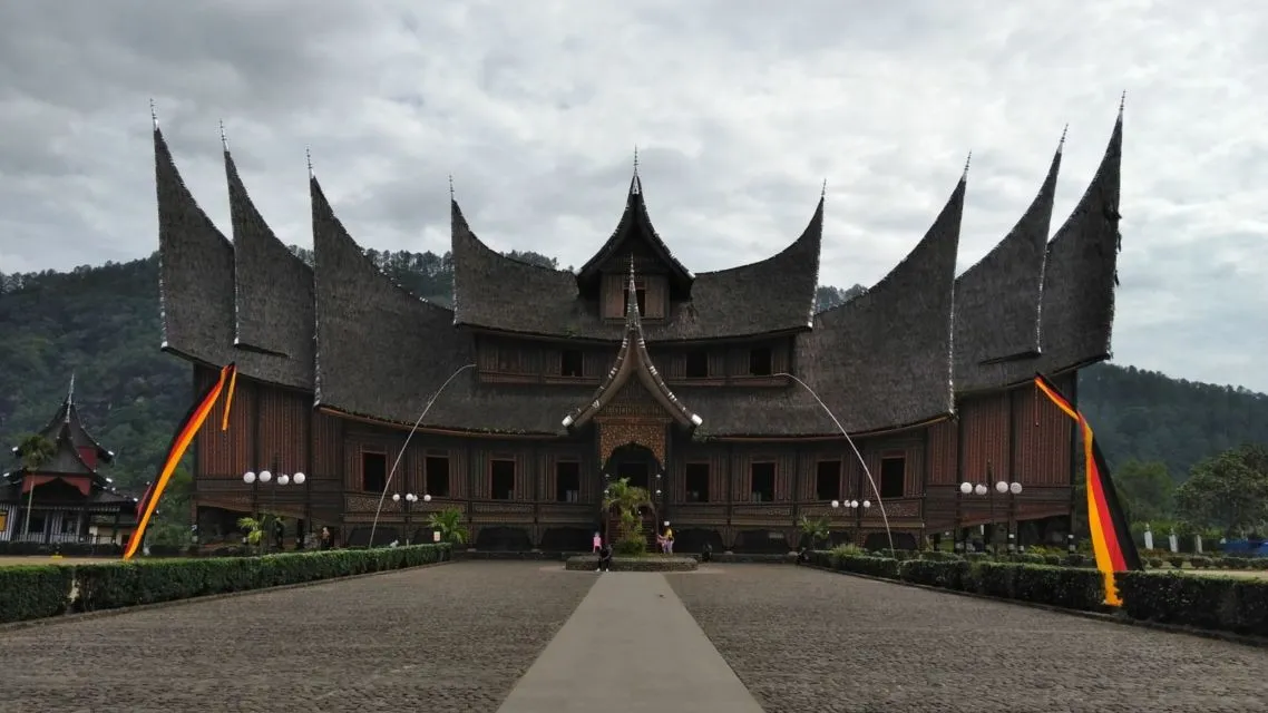 Nasi Kapau dan Nasi Padang. Serupa tapi Nggak Sama, Walaupun Sama-Sama dari Sumatera Barat! 6