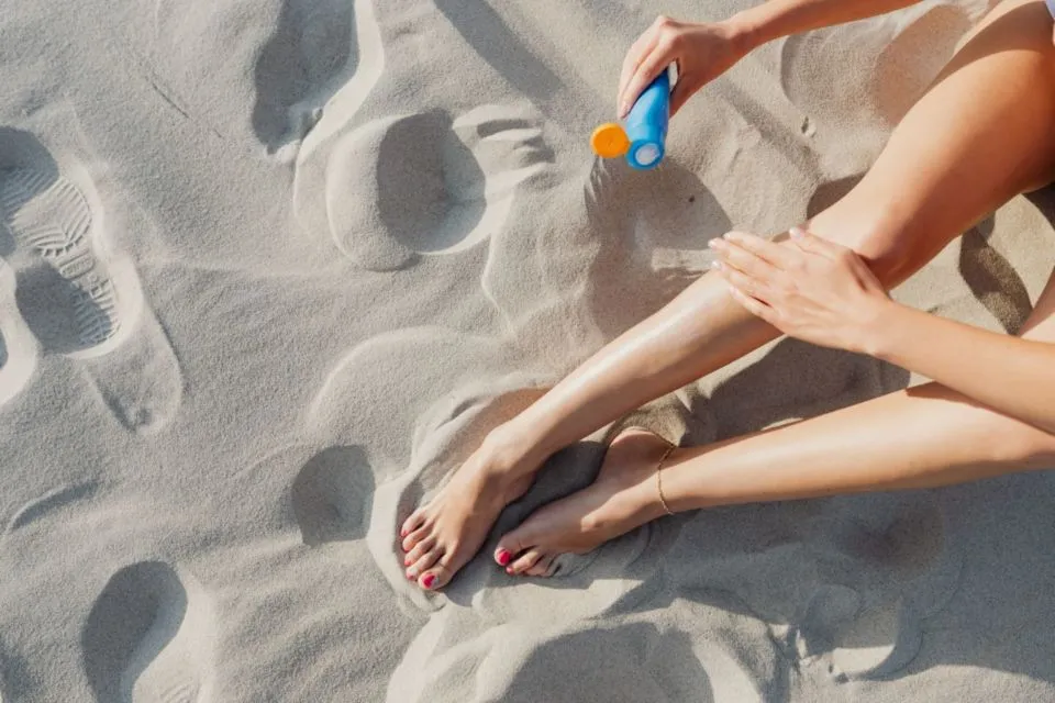 Bingung Pilih Sunscreen Fisik atau Kimia? Ini 5 Hal yang Harus Kamu Pertimbangkan 12