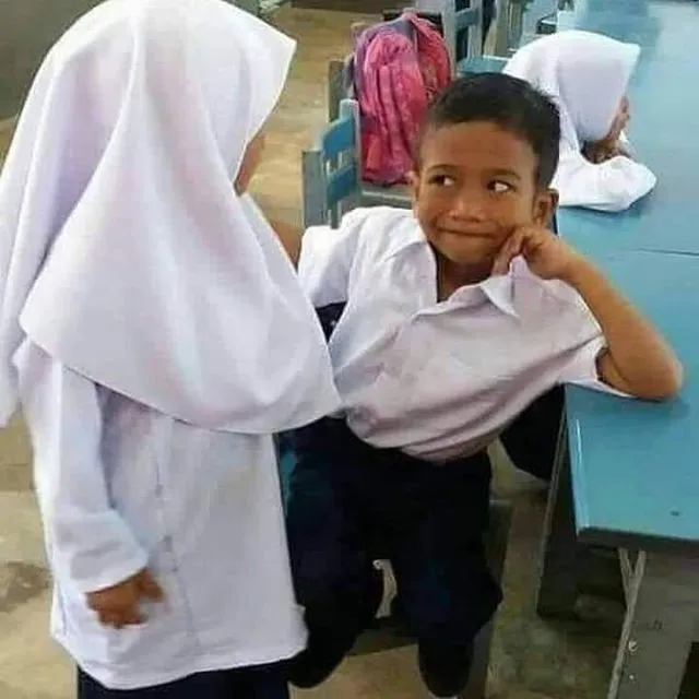 Konyolnya Cinta-cintaan Ala Anak SD. Kita Pasti Pernah Mengalami Fase Paling Absurd ini :D 4