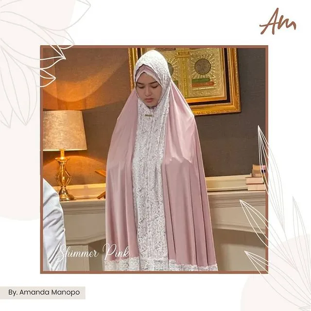 9 Artis yang Punya Brand Mukena Sendiri. Laris Manis Saat Ramadan Terlebih Menjelang Lebaran 10
