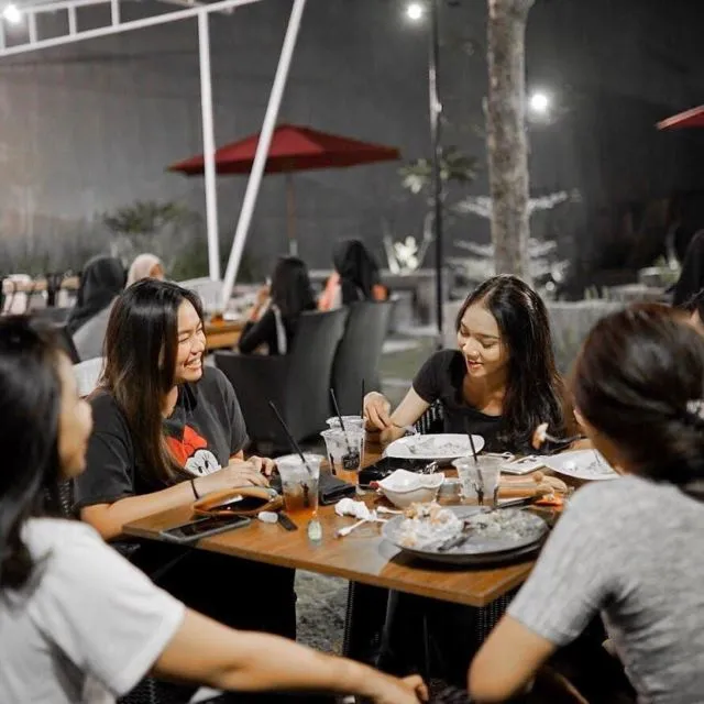Hikmah Minimnya Acara Bukber di Masa Pandemi. Ternyata Enak juga, Nggak Sering-Sering Kumpul Gini~ 6