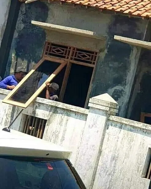 11 Potret Nyeleneh Hasil Renovasi Rumah. Begini nih Kalau Tukangnya Nggak Pro Player! 18