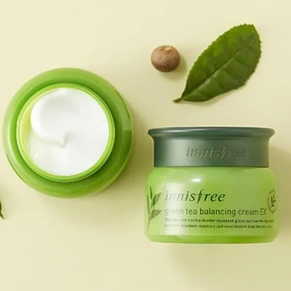 7 Rekomendasi Moisturizer Terbaik untuk Kulit Sensitif, Teksturnya Ringan dan Cepat Meresap 65