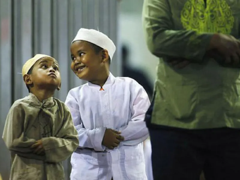 Klasemen Tingkat Reseknya Bocil Saat Diajakin Tarawih di Masjid. Bikin Serba Dilema 4