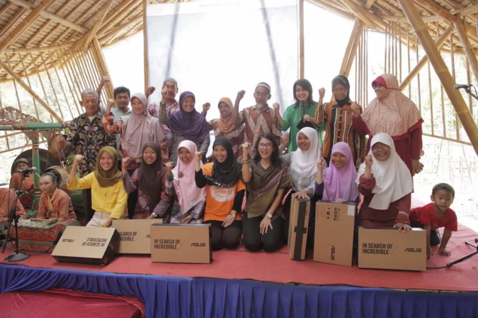 Menginspirasi, Dian Sastro Ternyata Punya Yayasan Non-Profit. Tawarkan Beasiswa! 6