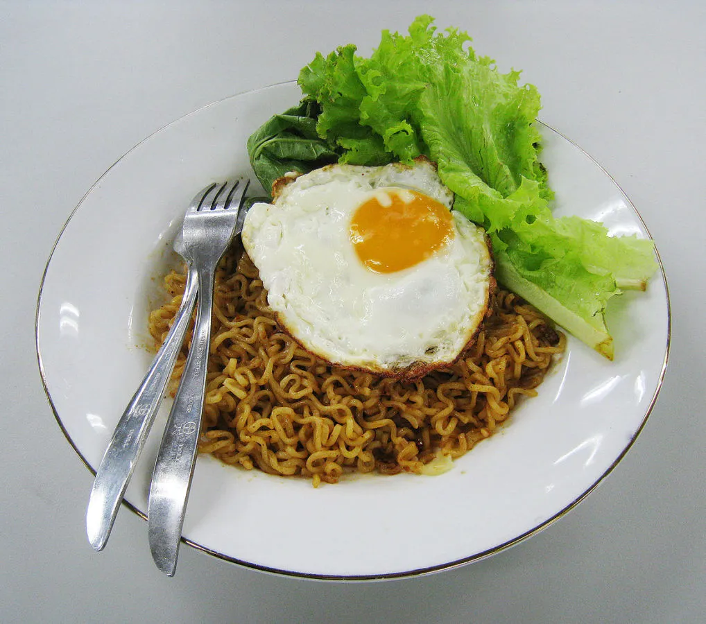 13 Makanan Wajib Anak Kos Saat Puasa yang Ramah Kantong dan Awet. Stok yang Banyak Buat Jaga-Jaga 18