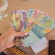 Beli Barang Secara Tunai atau Kredit? Mari Kita Cek Dulu 5 Pertimbangan Penting ini~