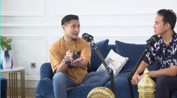 Sahabatan Sejak Lama, Daniel Mananta dan Arie Untung Sering Berbagi Momen Meski Beda Agama 2
