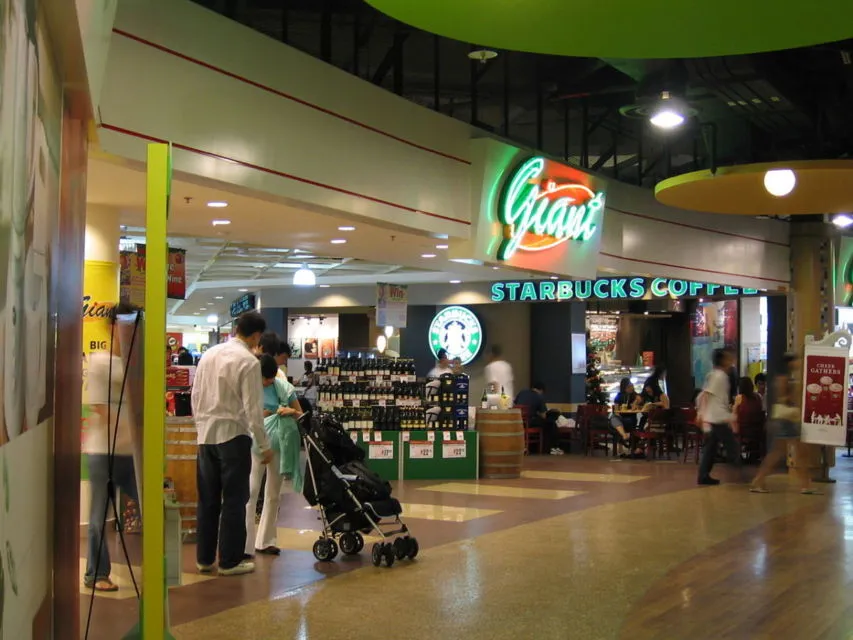 Tutupnya Gerai-gerai Retail Selama Pandemi. Alasannya karena Tak Mampu Tutup Biaya Operasional 2