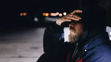 Merasa Sedang Mengalami Quarter Life Crisis? Kenali 5 Tanda-Tandanya!