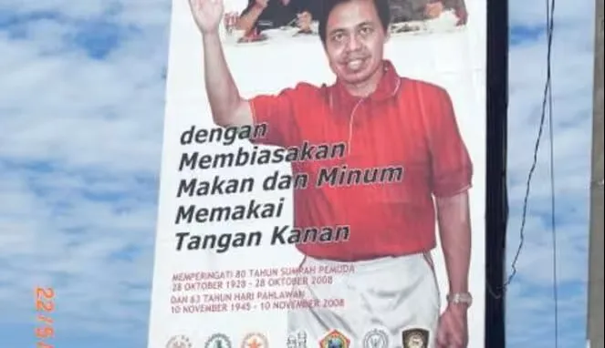 11 Bukti Betapa Kejadian di Depok Sungguh Absurd. Kelak Bisa Jadi Urban Legend nih :D 17 gerakan makan dengan tangan kanan di depok