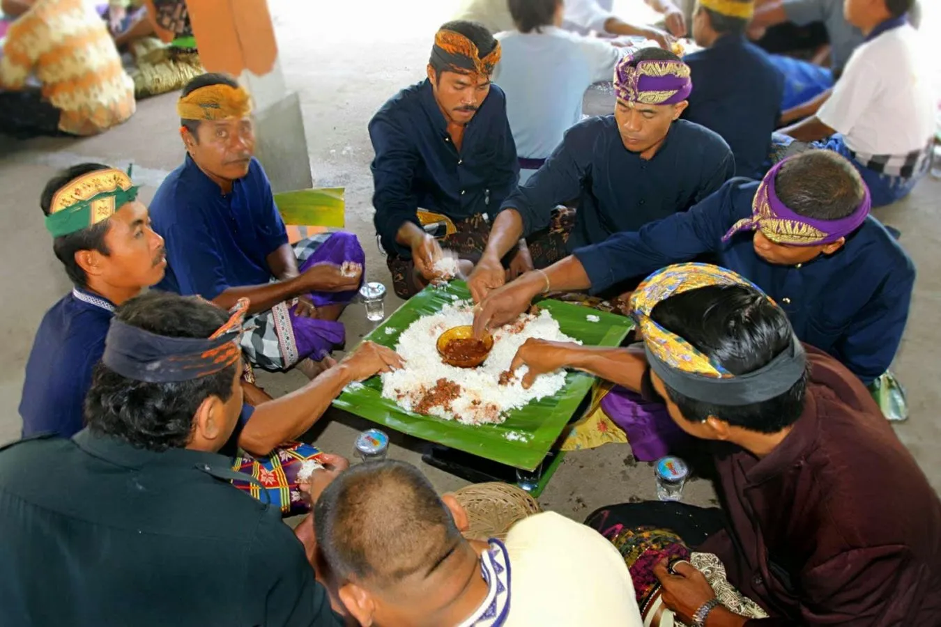 8 Tradisi Makan-Makan Bersama yang Ada di Indonesia, Kamu Pernah Coba yang Mana? 11