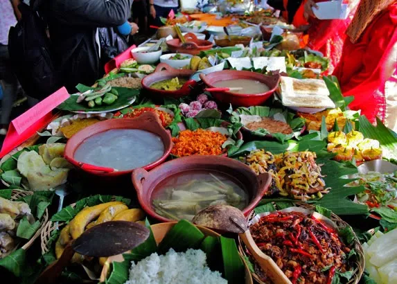 8 Tradisi Makan-Makan Bersama yang Ada di Indonesia, Kamu Pernah Coba yang Mana? 15