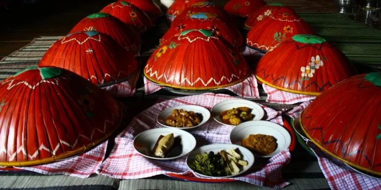 8 Tradisi Makan-Makan Bersama yang Ada di Indonesia, Kamu Pernah Coba yang Mana? 16