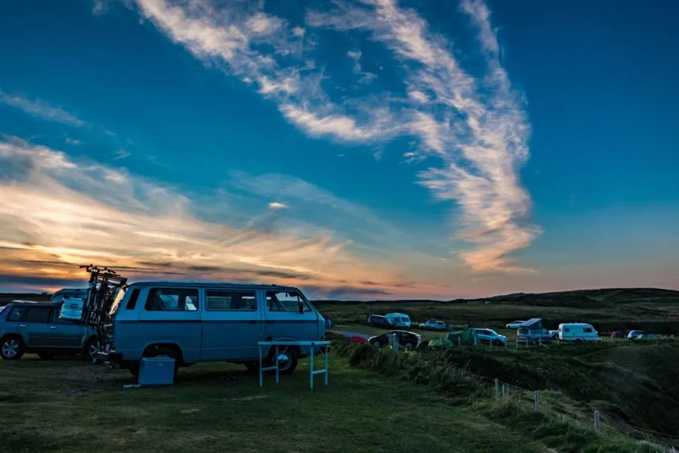 5 Alasan Kamu Harus Mencoba Road Trip Naik Campervan. Petualangan yang Super Seru! 12