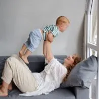 Shaken Baby Syndrome; Risiko yang Bisa Ditimbulkan Jika Mengguncang Bayi Terlalu Keras!